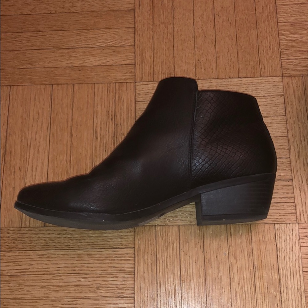 Call it Spring! Mini heeled booties - Picture 2 of 4